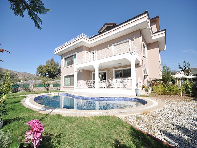 Luxury Calis Villa For Sale with 6 Spacious Bedrooms