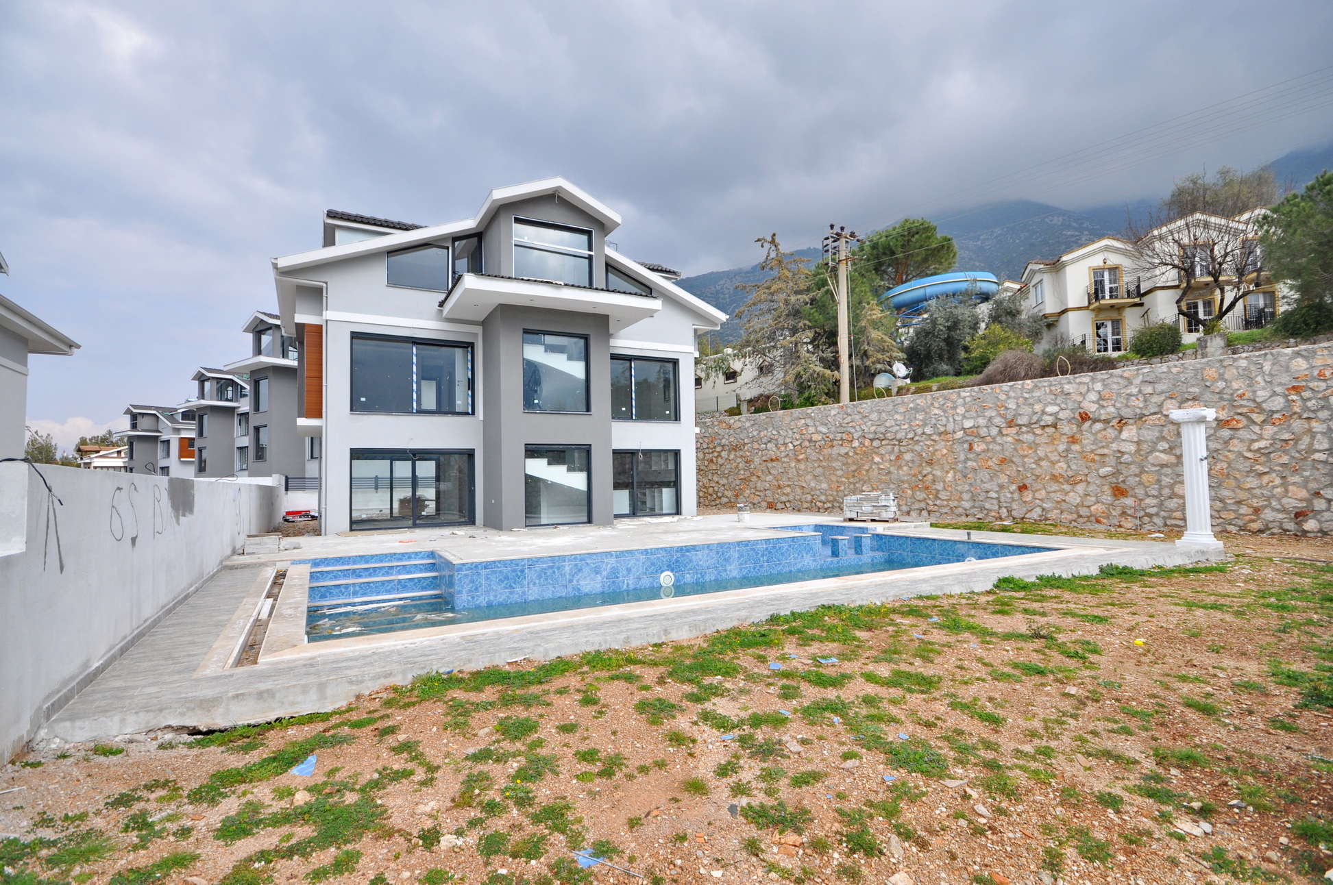 Brand New 4 Bedroom Detached Villa in a Great Location