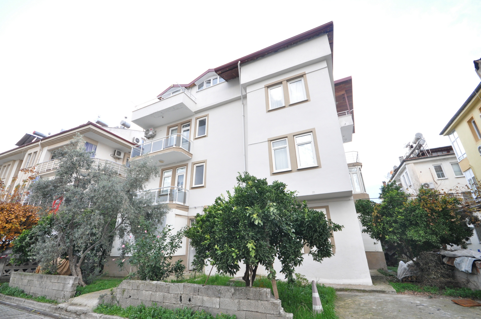 Centrally Located 3 Bedroom Apartment for Sale