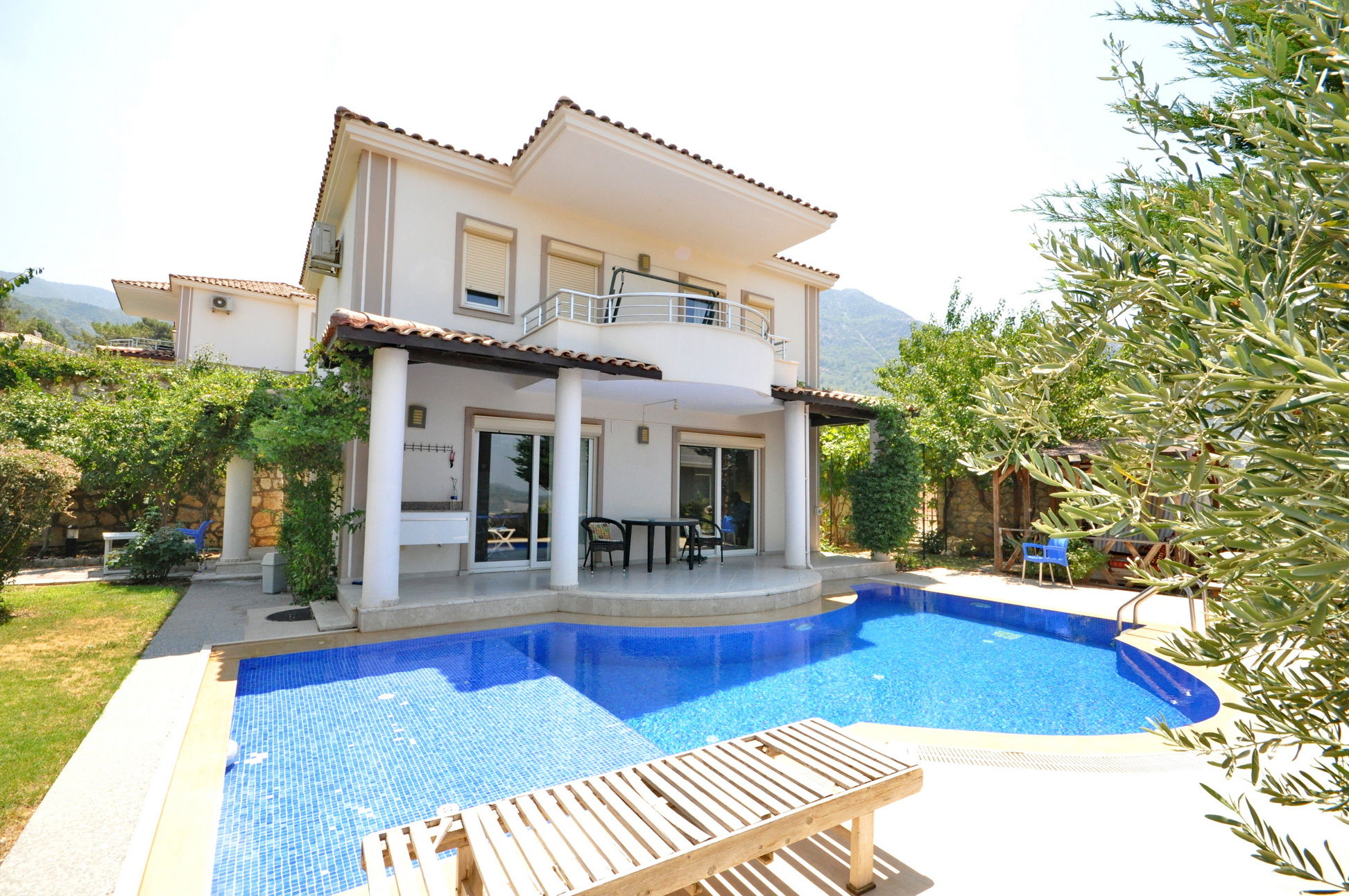 4 Bedroom Detached Villa with Private and Shared Pools in Ovacik