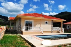 Beatiful bungalow in Uzumlu,swimming pool and garden