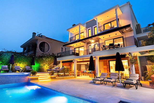 5 Bedroom Luxury Villa with Sea View in Kalkan For Sale