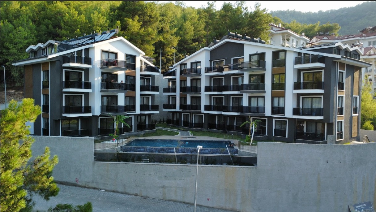 Centrally Located 3 Bedroom Apartments in a Beautiful Complex