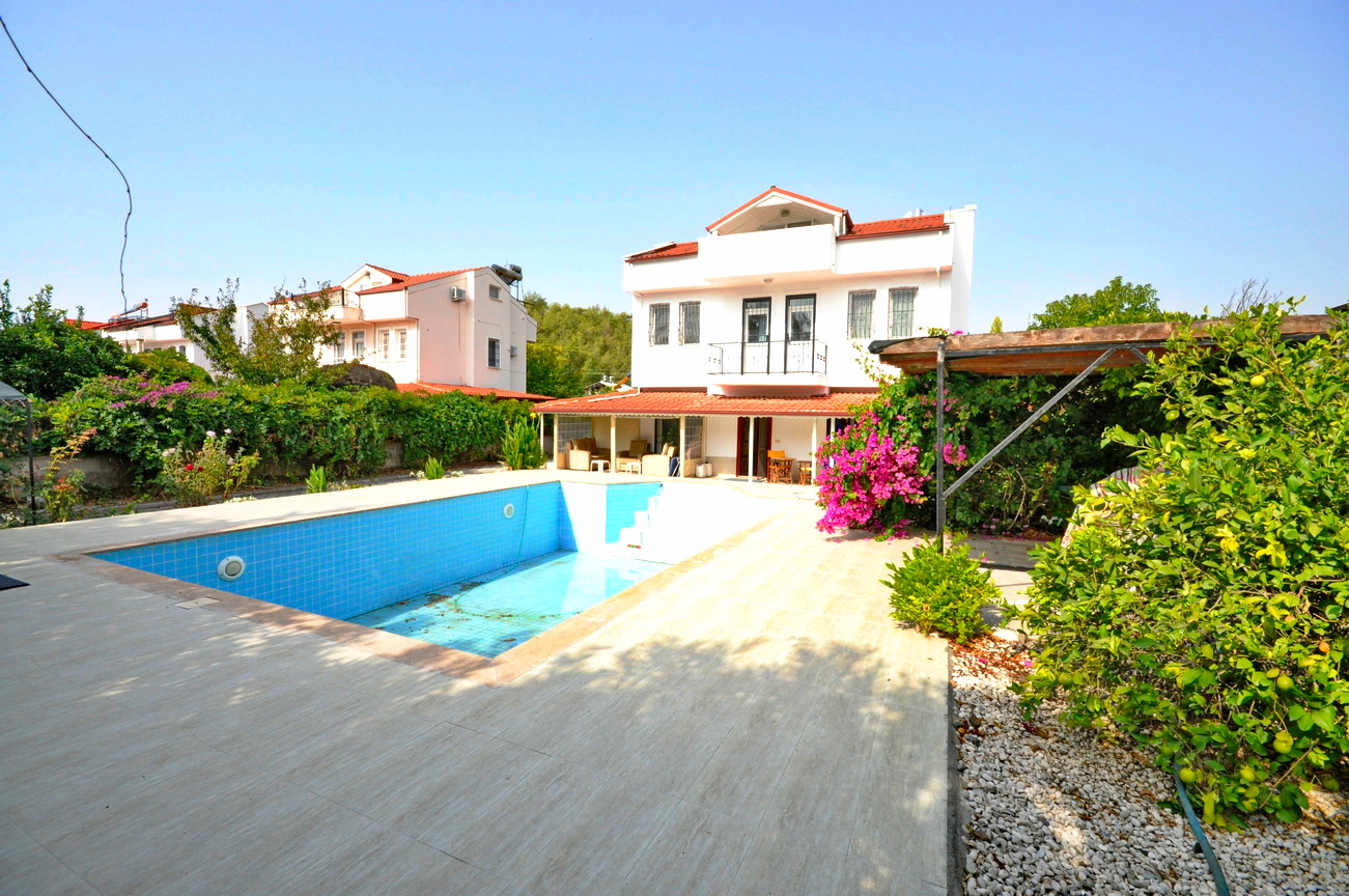 Beautiful 4 Bedroom Detached Villa with Private Pool in Koca Calis