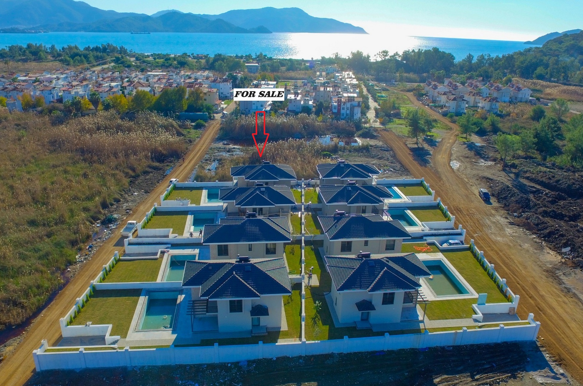 Modern 4 Bedroom Villa with Private Pool & Gardens in Ciftlik