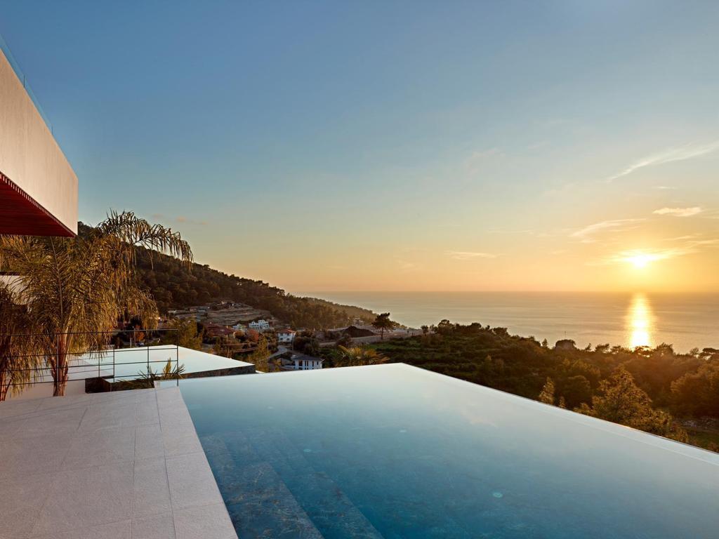 Unobstructed Sea View Luxury 5 Bedroom Villa with Heated Infinity Pool in Faralya