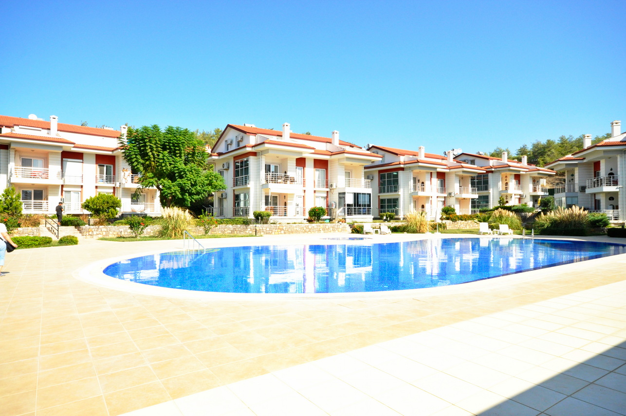 Beautiful 3 Bedroom Duplex Apartment In Well-Kept Complex With Swimming Pool In Calis