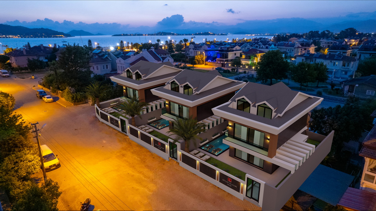 Fethiye Sahilinde Özel Havuzlu ve Bahçeli Proje Halinde Lüks 4+1 Villalar