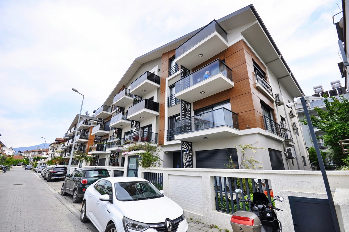 Modern 4 Bedroom Duplex Apartment with Sea Views in Central Fethiye