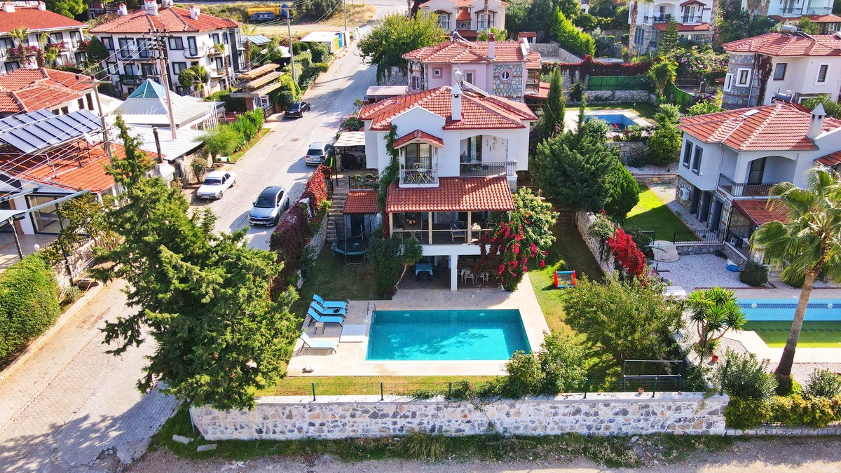 Spacious 5 Bedroom Villa with Private Pool and Garden in the Heart of Ovacik, Fethiye